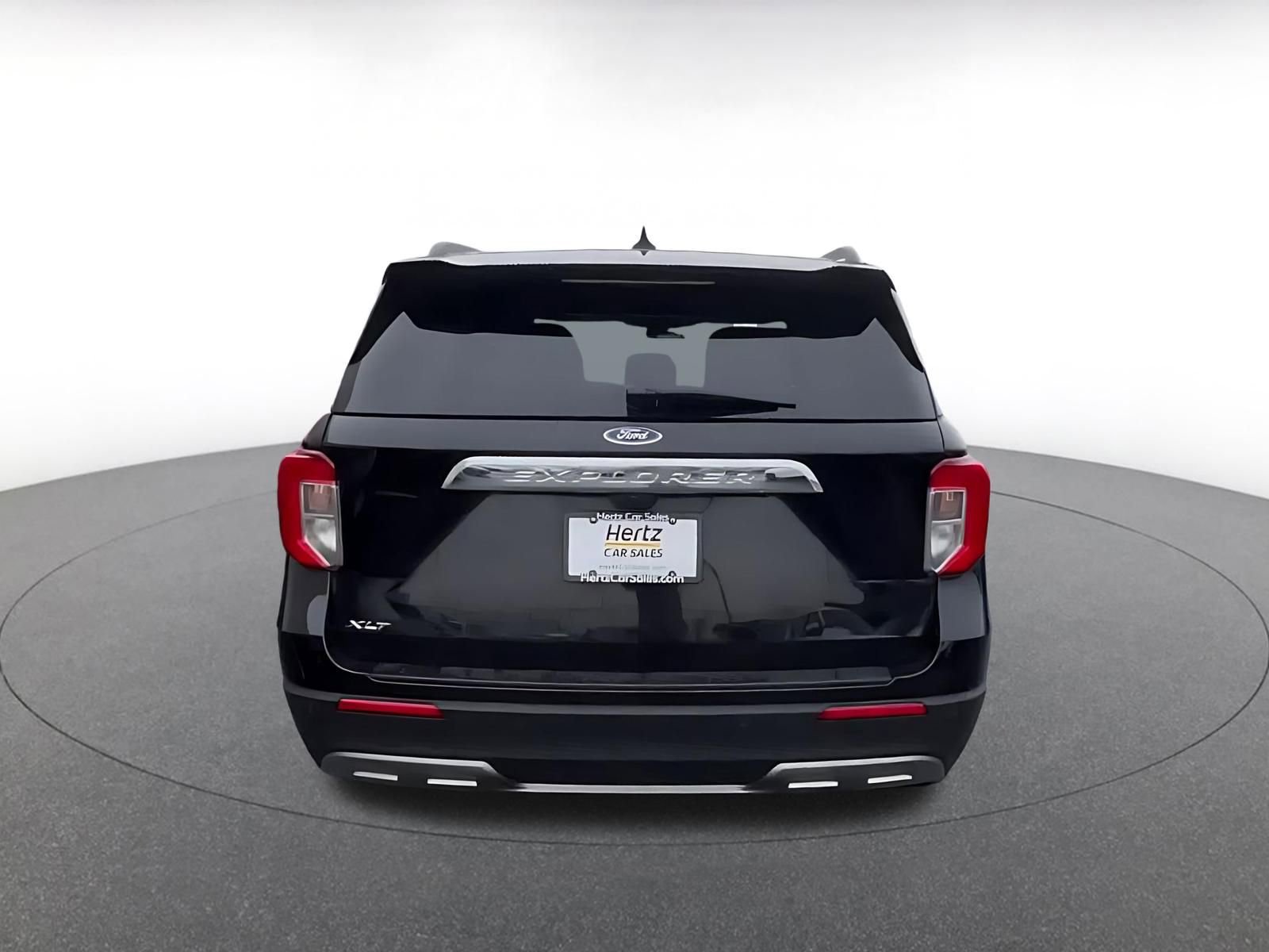 Used 2024 Ford Explorer XLT w/ Equipment Group 202A image 12