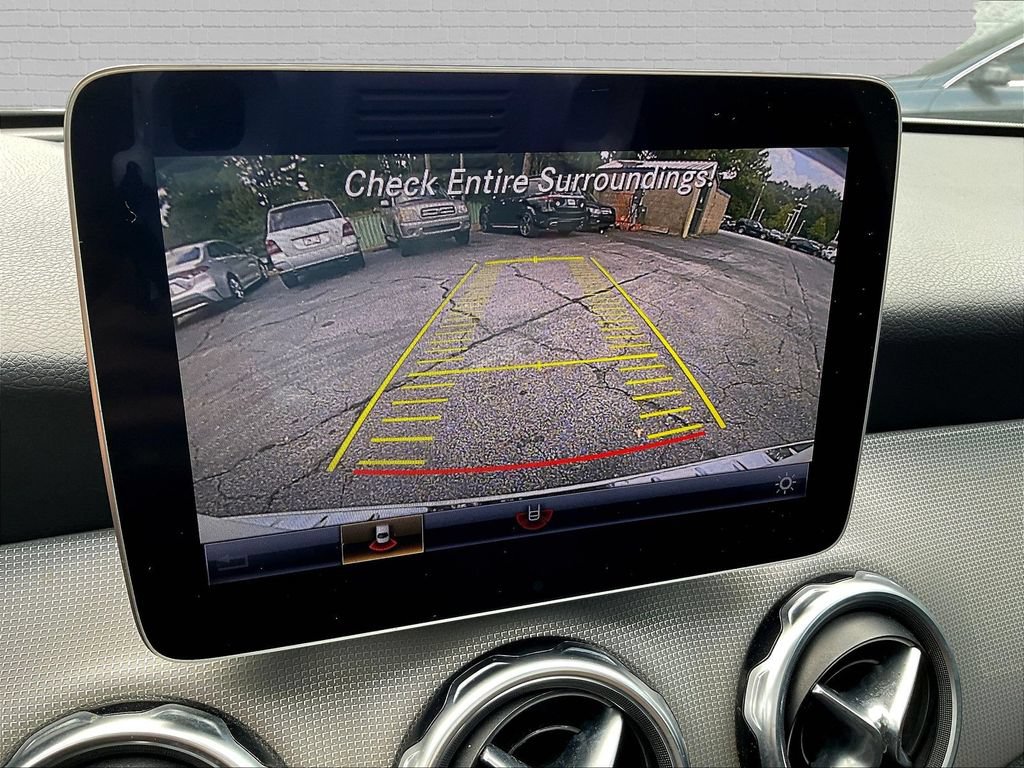 Used 2018 Mercedes-Benz GLA 250 image 12