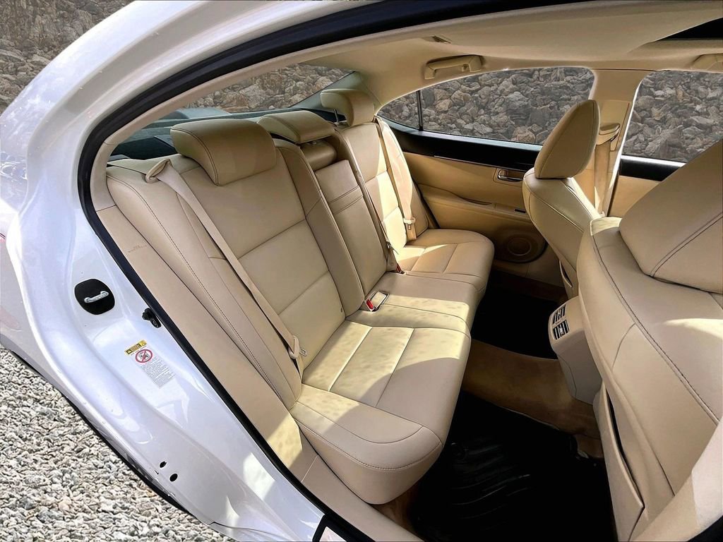 Used 2013 Lexus ES 350 w/ Premium Pkg image 24