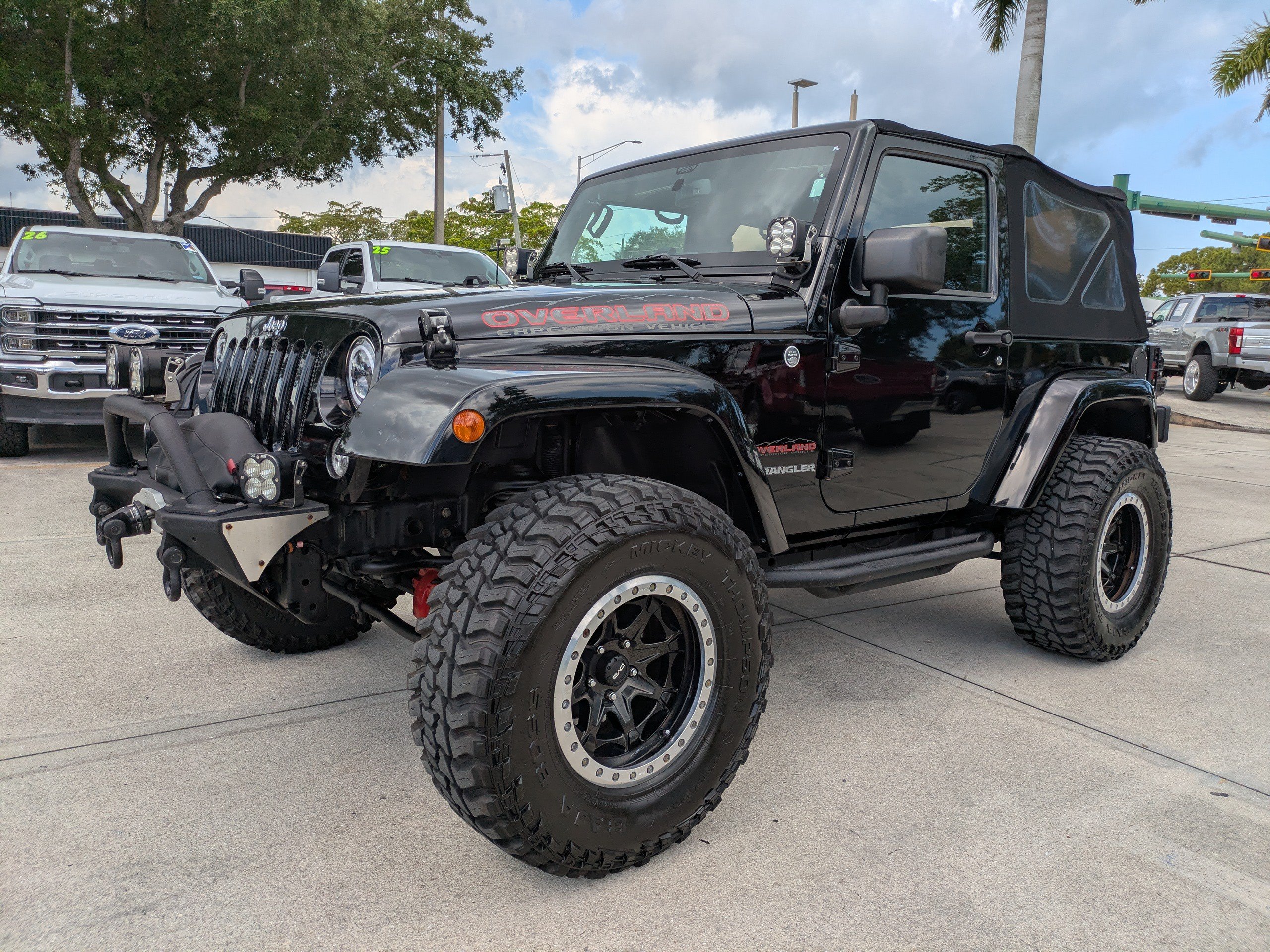 Used 2014 Jeep Wrangler Sahara w/ Connectivity Group AWD/4WD image 7