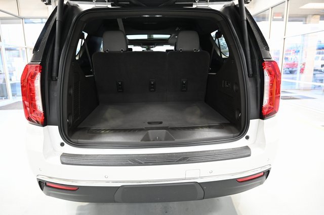 Used 2021 GMC Yukon XL SLT w/ SLT Premium Package image 30