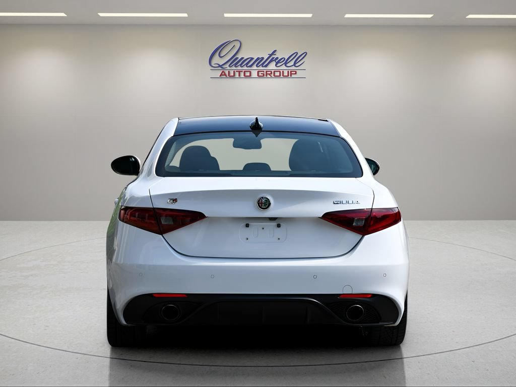 Used 2018 Alfa Romeo Giulia Ti Sport w/ Quick Order Package 22S Sport AWD/4WD image 5
