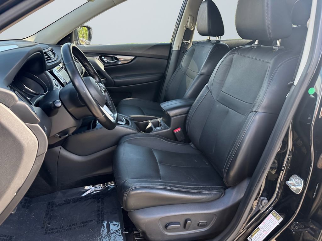 Used 2017 Nissan Rogue SL w/ SL Premium Package image 9