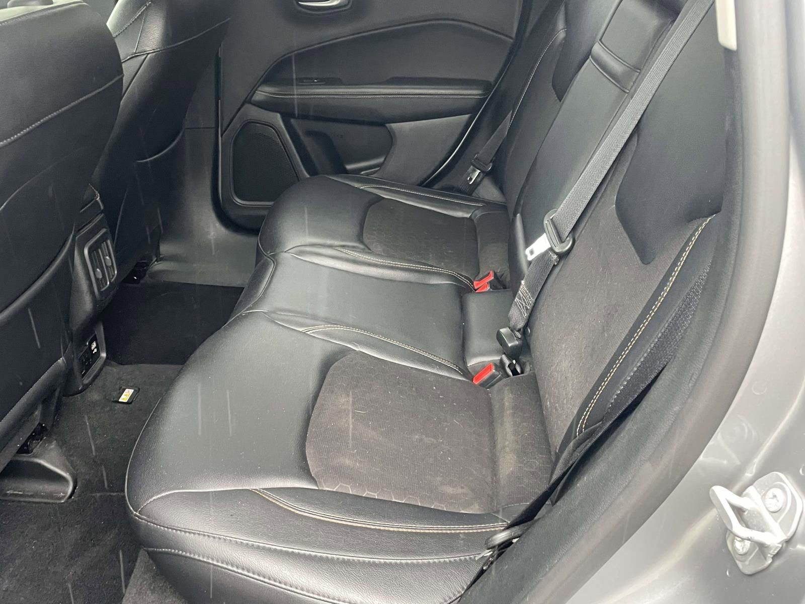 Used 2017 Jeep Compass Latitude w/ Popular Equipment Group AWD/4WD image 12