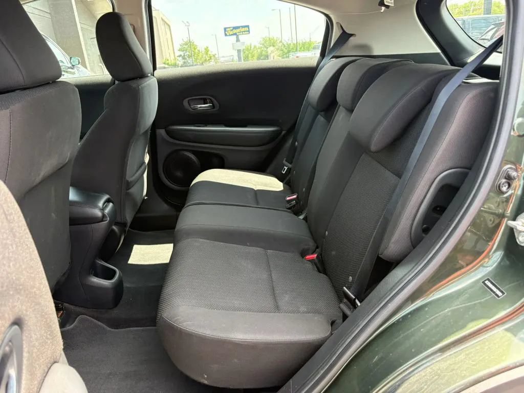 Used 2016 Honda HR-V LX image 15