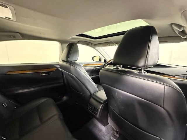 Used 2013 Lexus ES 300h w/ Luxury Pkg FWD image 28