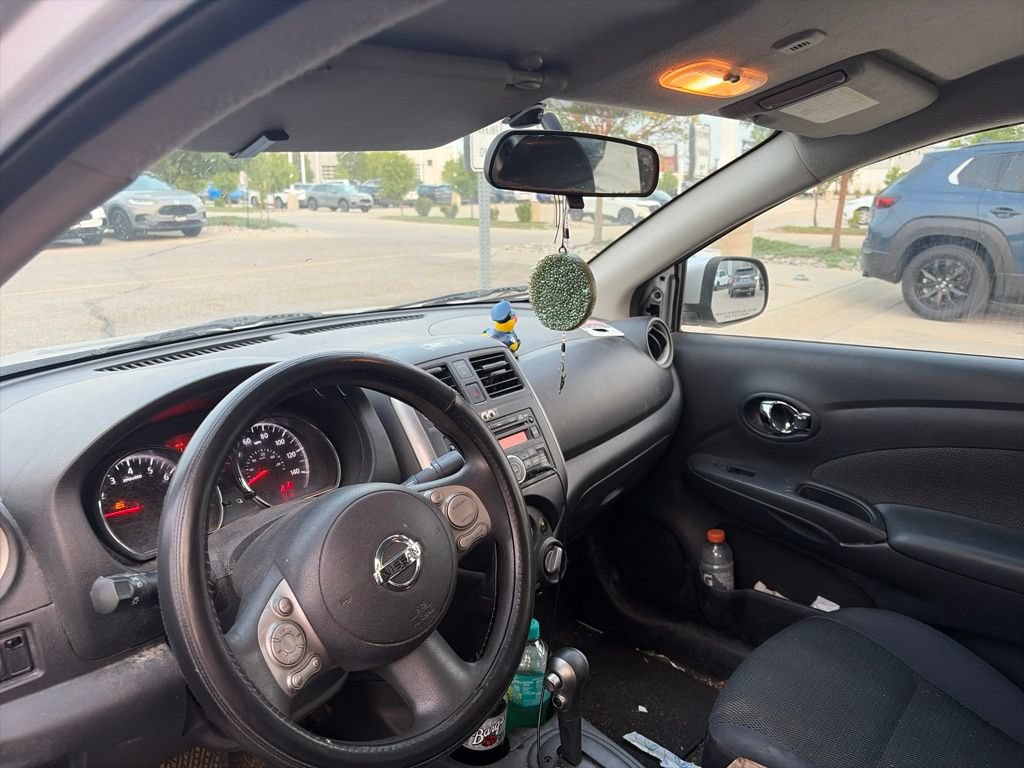 Used 2013 Nissan Versa FWD image 6