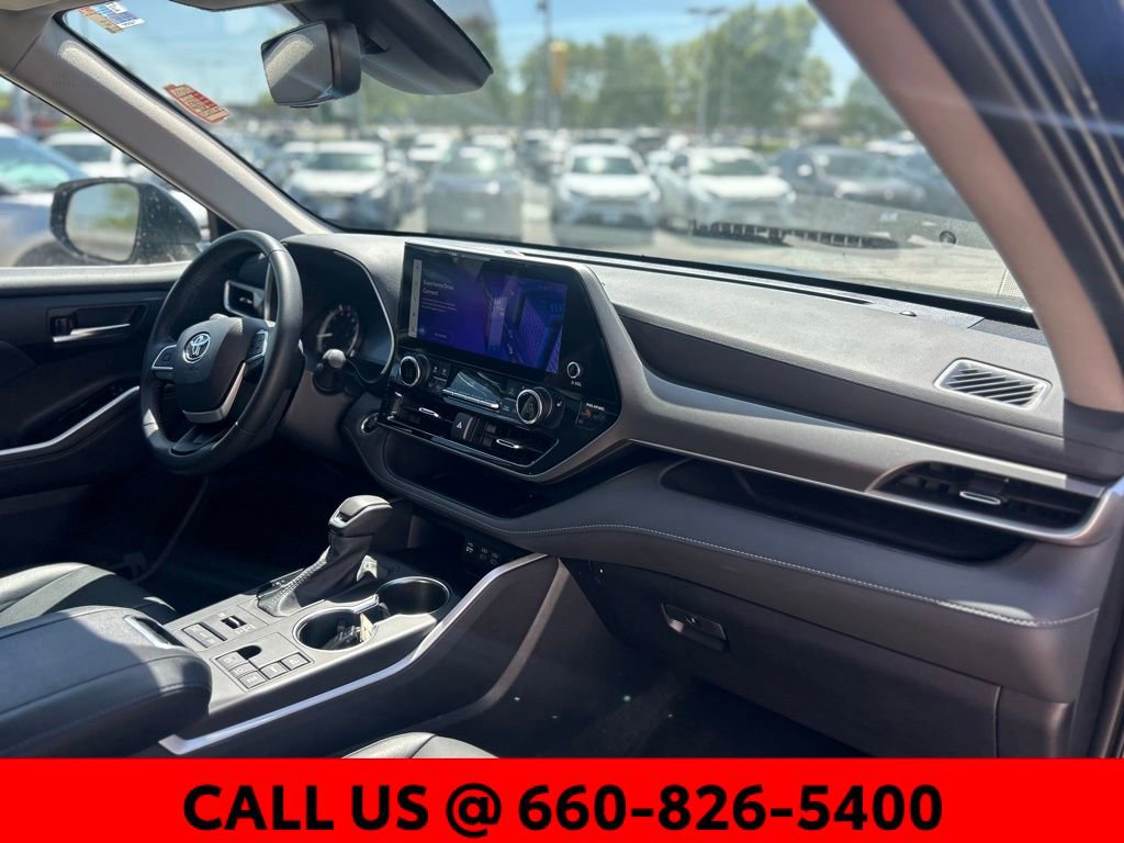Certified 2024 Toyota Highlander XLE AWD/4WD image 7
