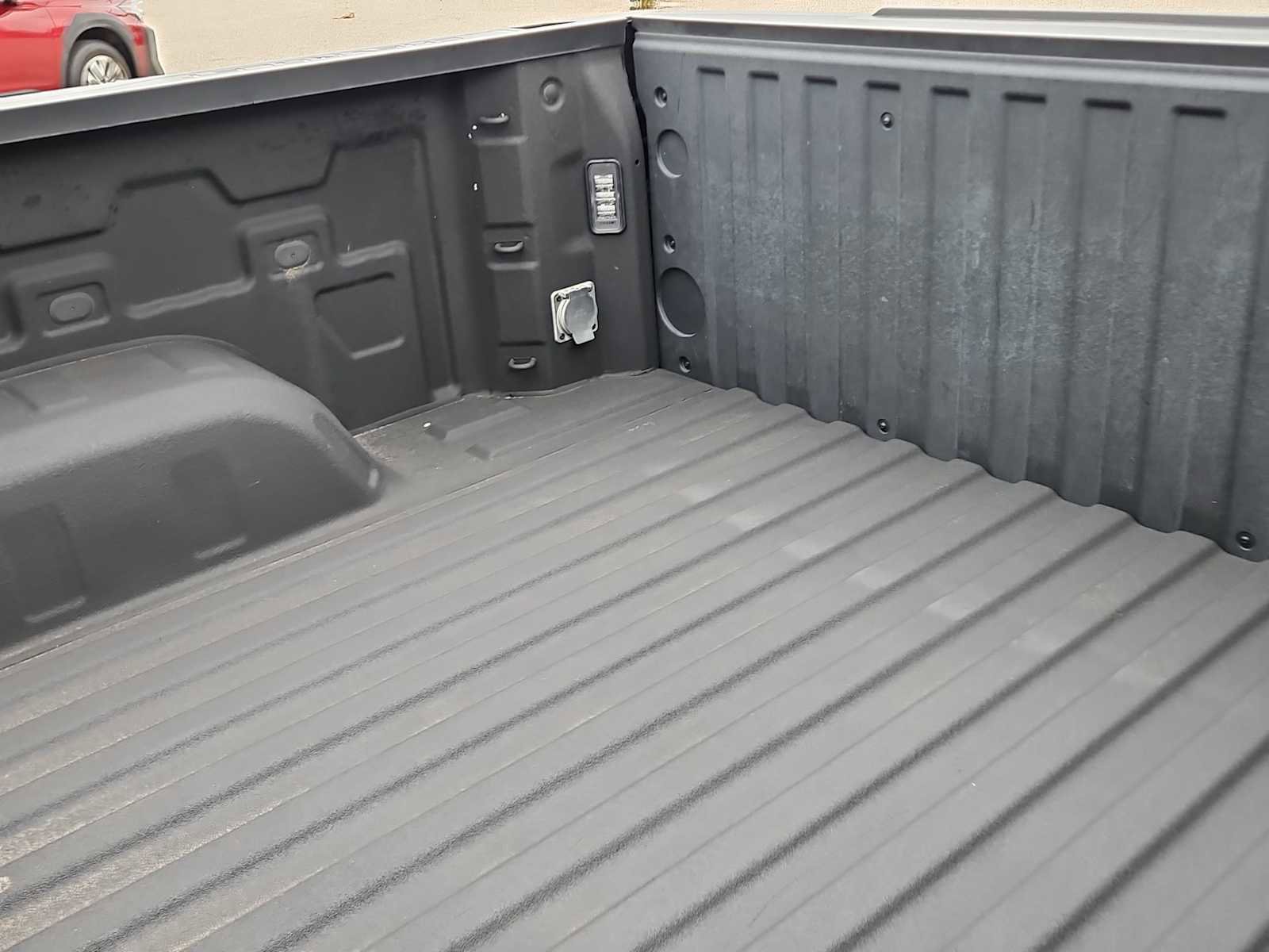 Used 2022 Chevrolet Silverado 1500 LTZ AWD/4WD image 23