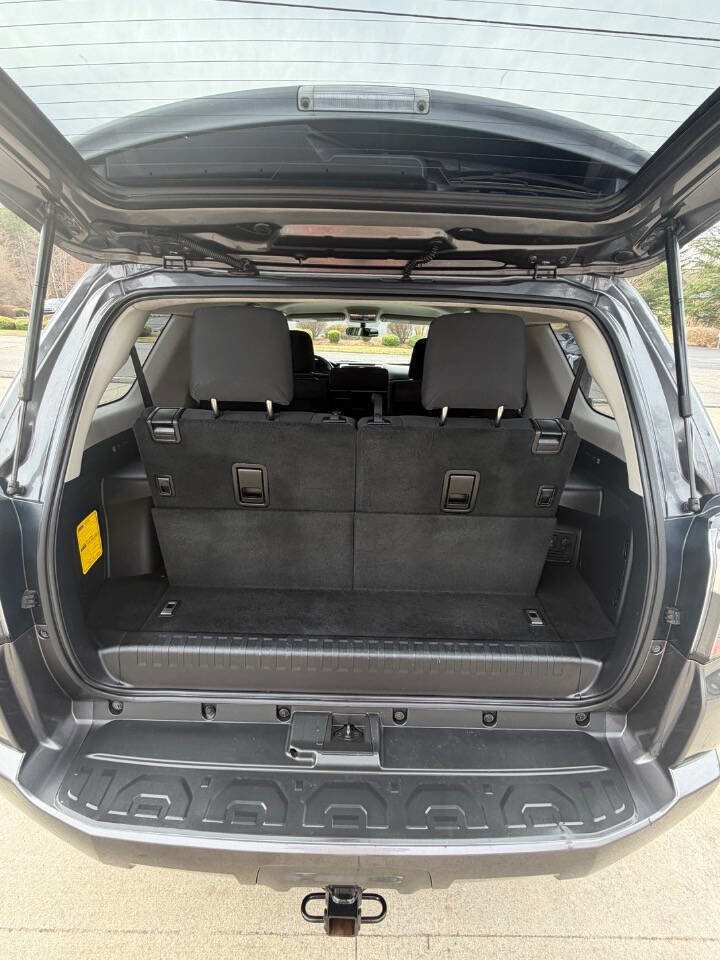 Used 2015 Toyota 4Runner SR5 image 12