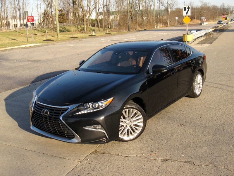 Used 2016 Lexus ES 350 w/ Ultra Luxury Package image 4