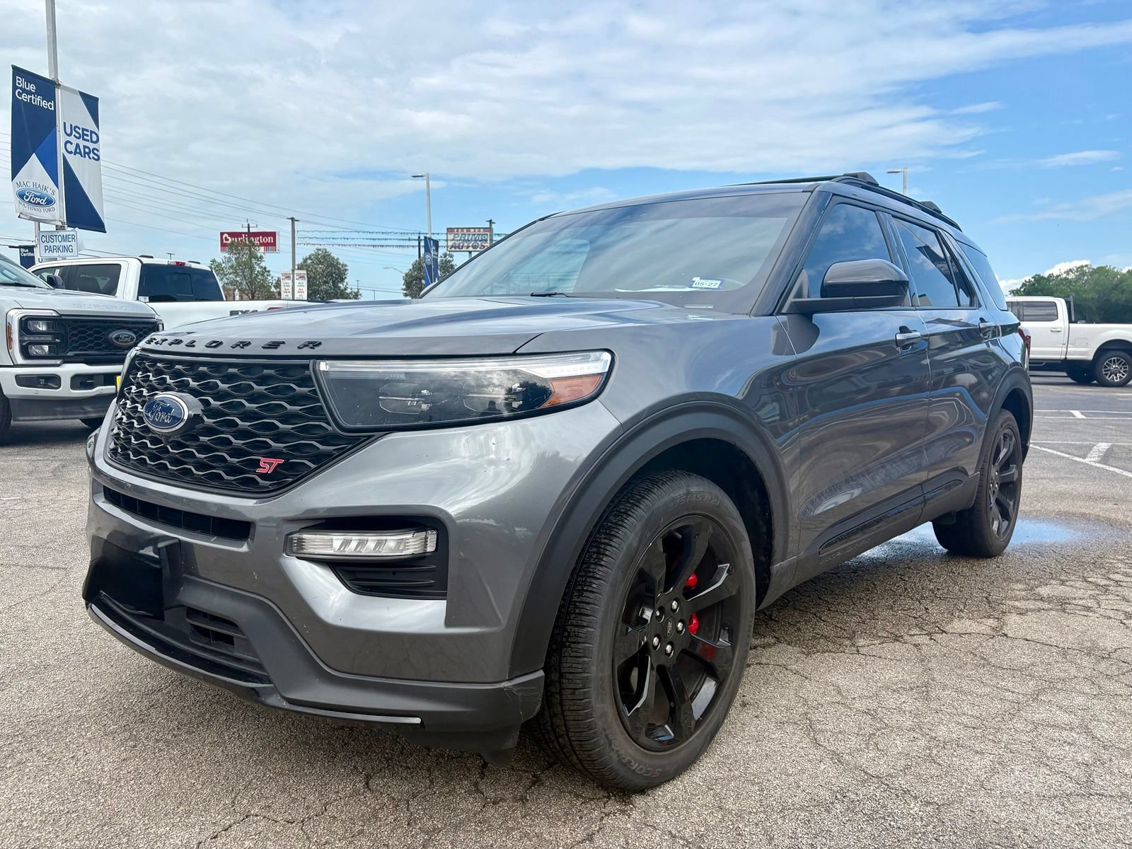 Used 2022 Ford Explorer ST w/ ST High-Performance Pack AWD/4WD image 9
