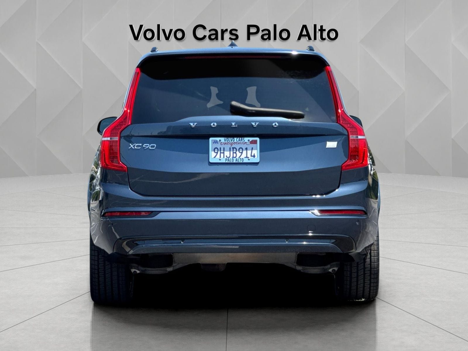 Certified 2023 Volvo XC90 T8 Ultimate AWD/4WD image 11