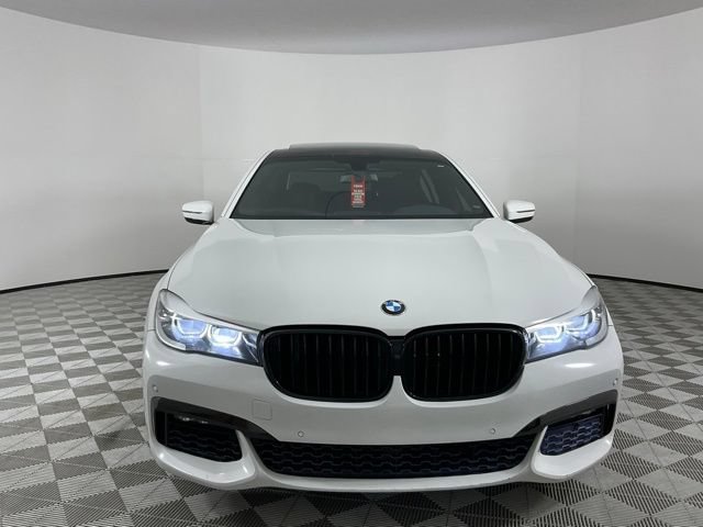 Used 2017 BMW 740i RWD image 2