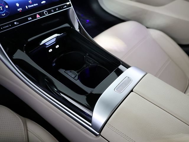 Used 2025 Mercedes-Benz C 300 4MATIC Sedan image 20
