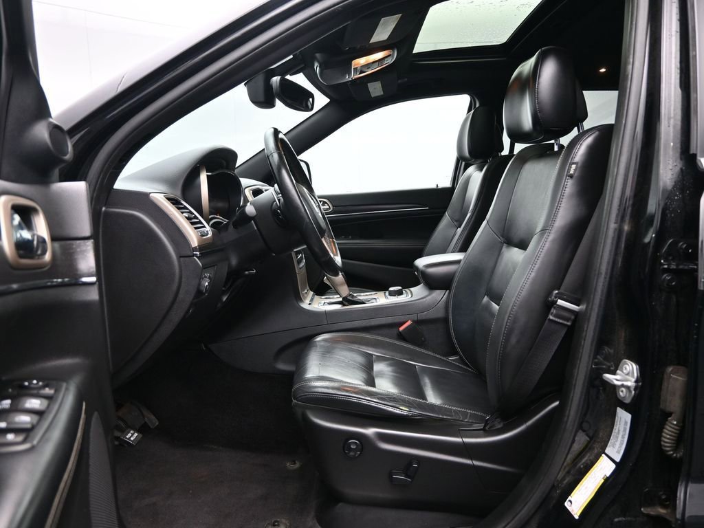 Used 2017 Jeep Grand Cherokee Limited image 25