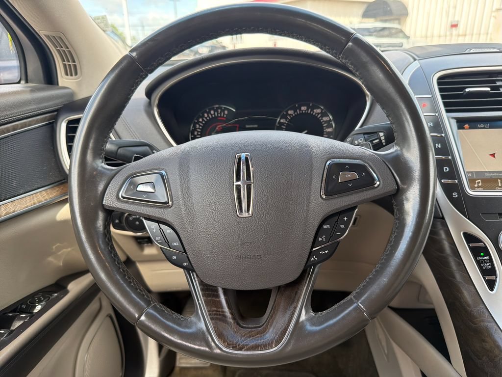 Used 2018 Lincoln MKX Reserve w/ Lincoln MKX Climate Package FWD image 17