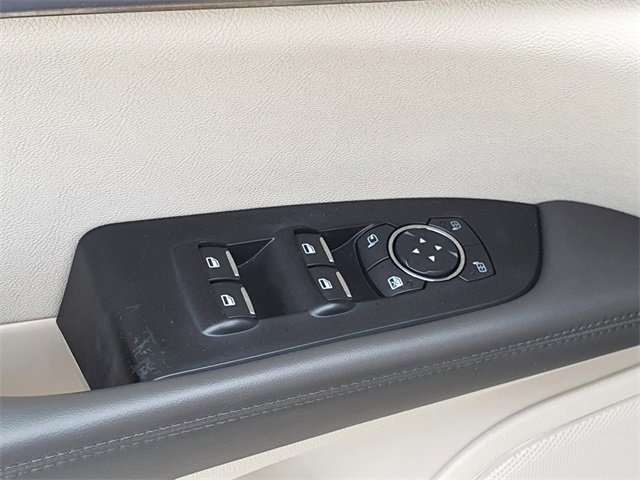 Used 2019 Lincoln Nautilus Select image 23