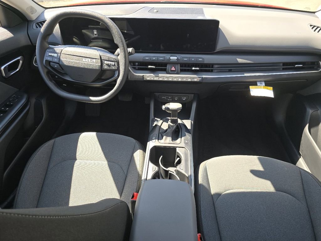 Used 2025 Kia K4 LXS image 18