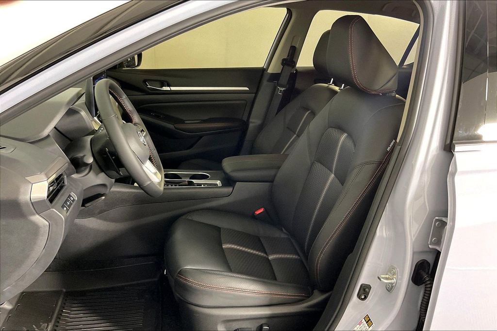 New 2026 Nissan Altima 2.5 SR FWD image 12