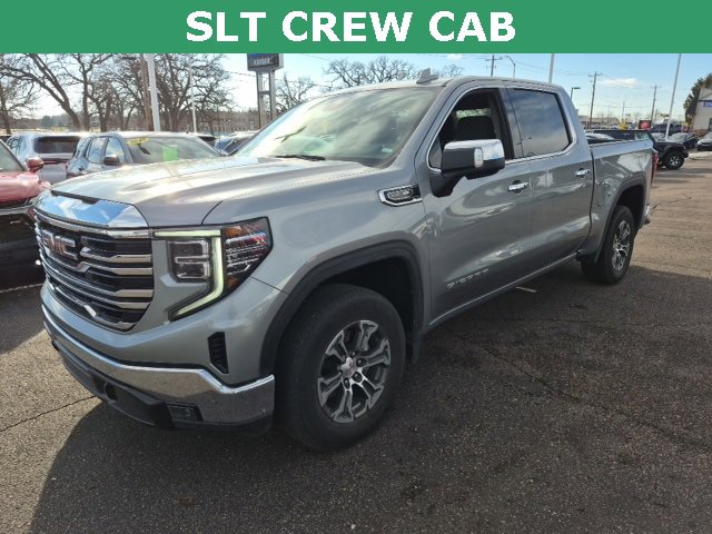Used 2025 GMC Sierra 1500 SLT image 4