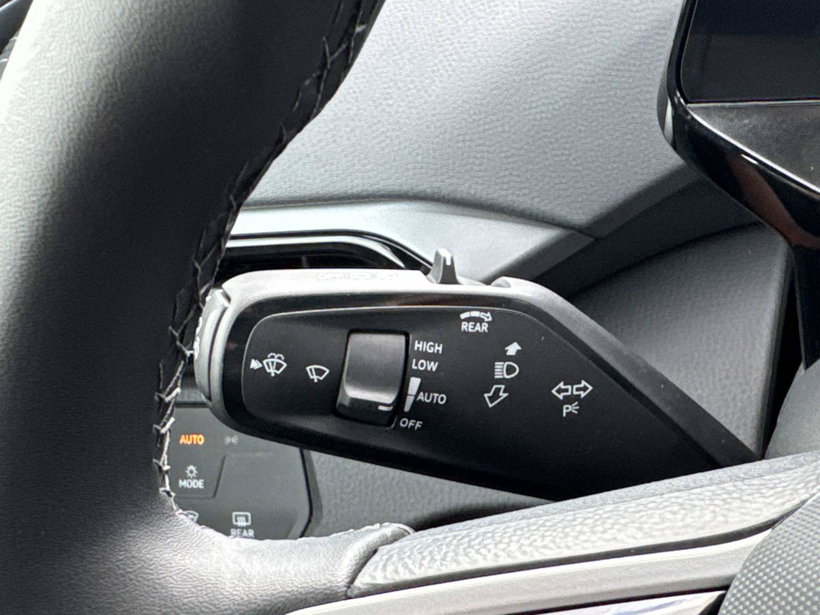 New 2026 Volkswagen ID.4 Pro AWD/4WD image 24