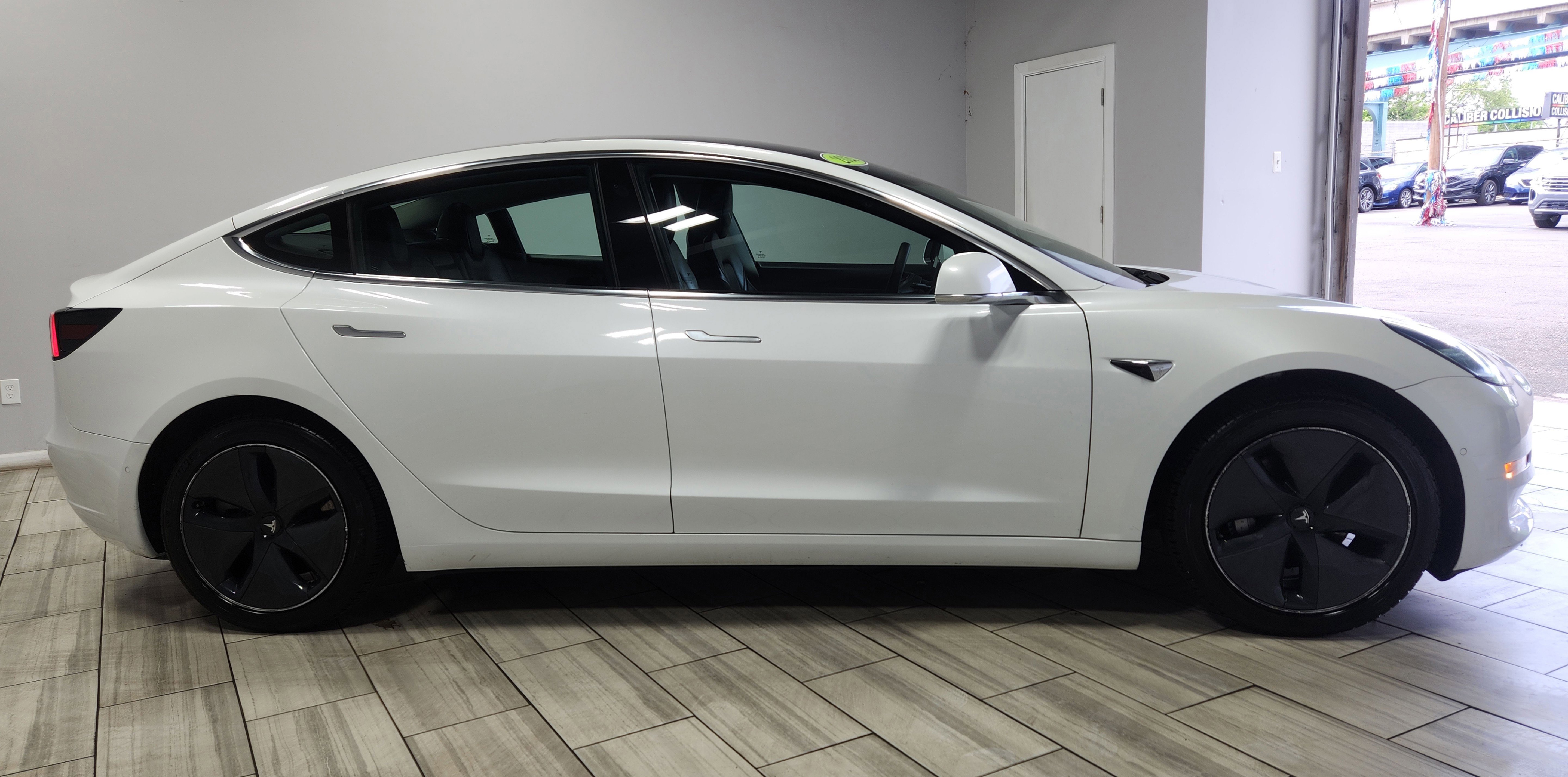 Used 2020 Tesla Model 3 Standard Range RWD image 6