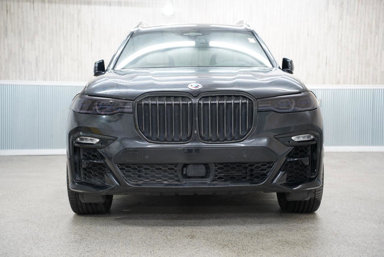 Used 2022 BMW X7 M50i w/ Dynamic Handling Package image 2