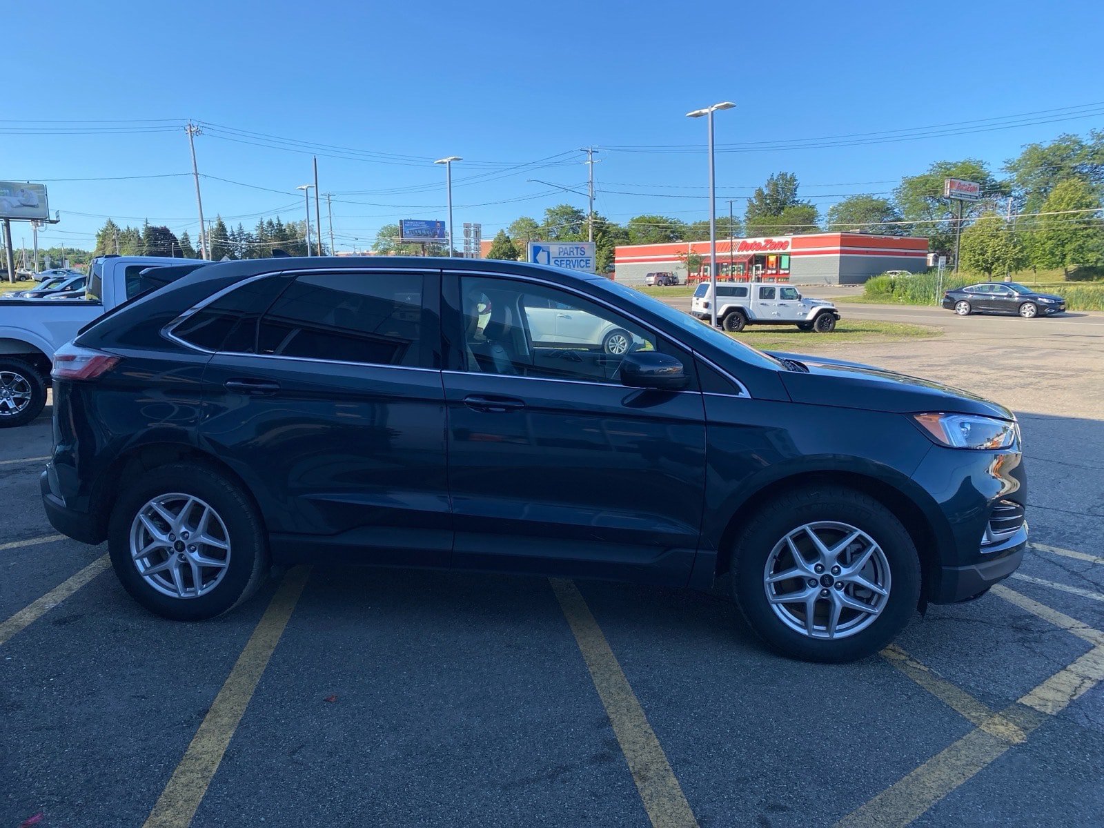Used 2024 Ford Edge SEL w/ Convenience Package AWD/4WD image 7