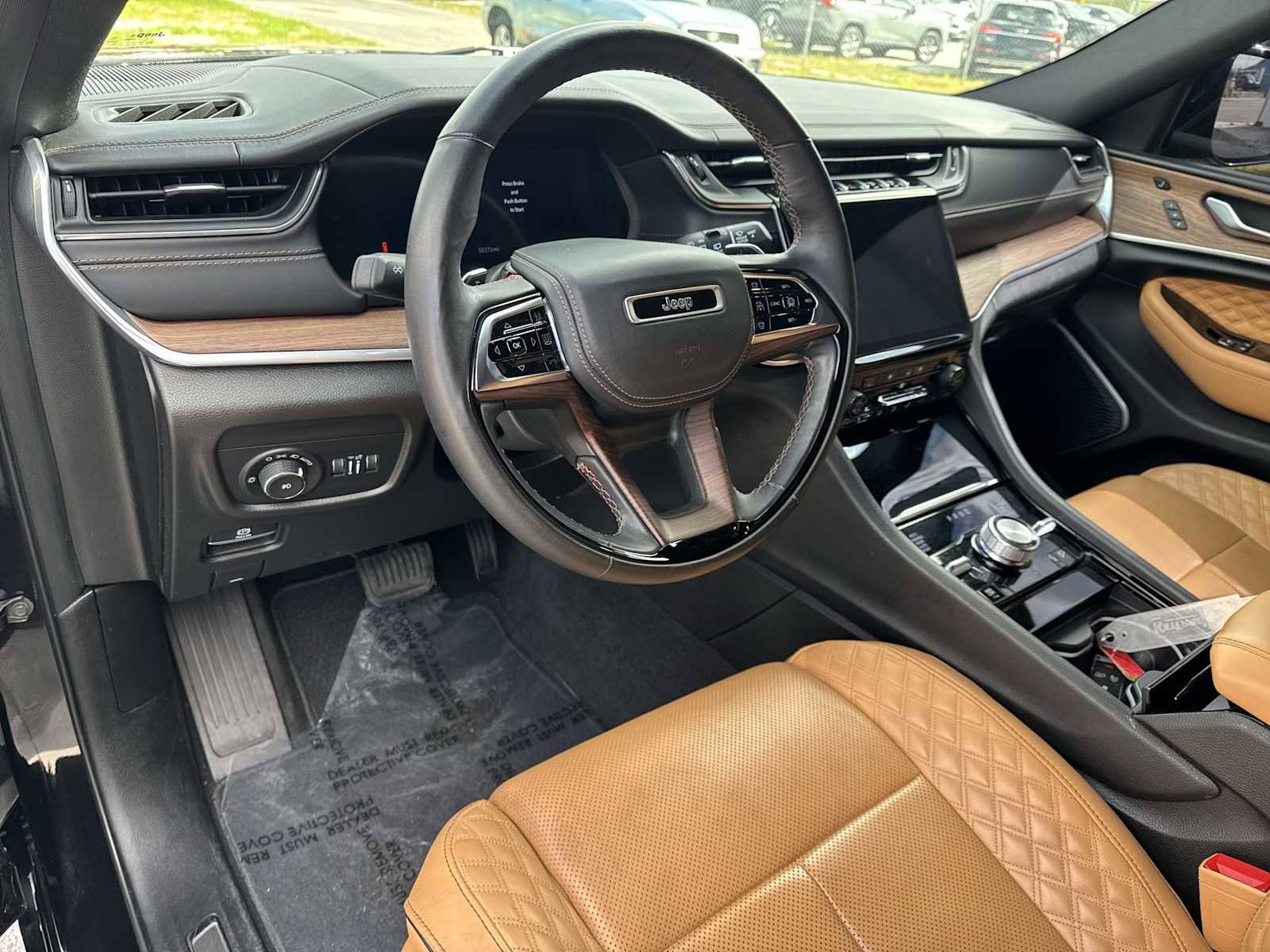 Used 2022 Jeep Grand Cherokee Summit image 2