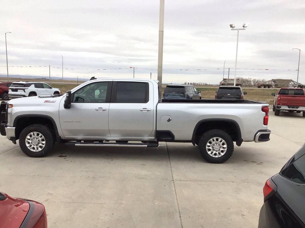 Used 2020 Chevrolet Silverado 3500 LT w/ Convenience Package image 2