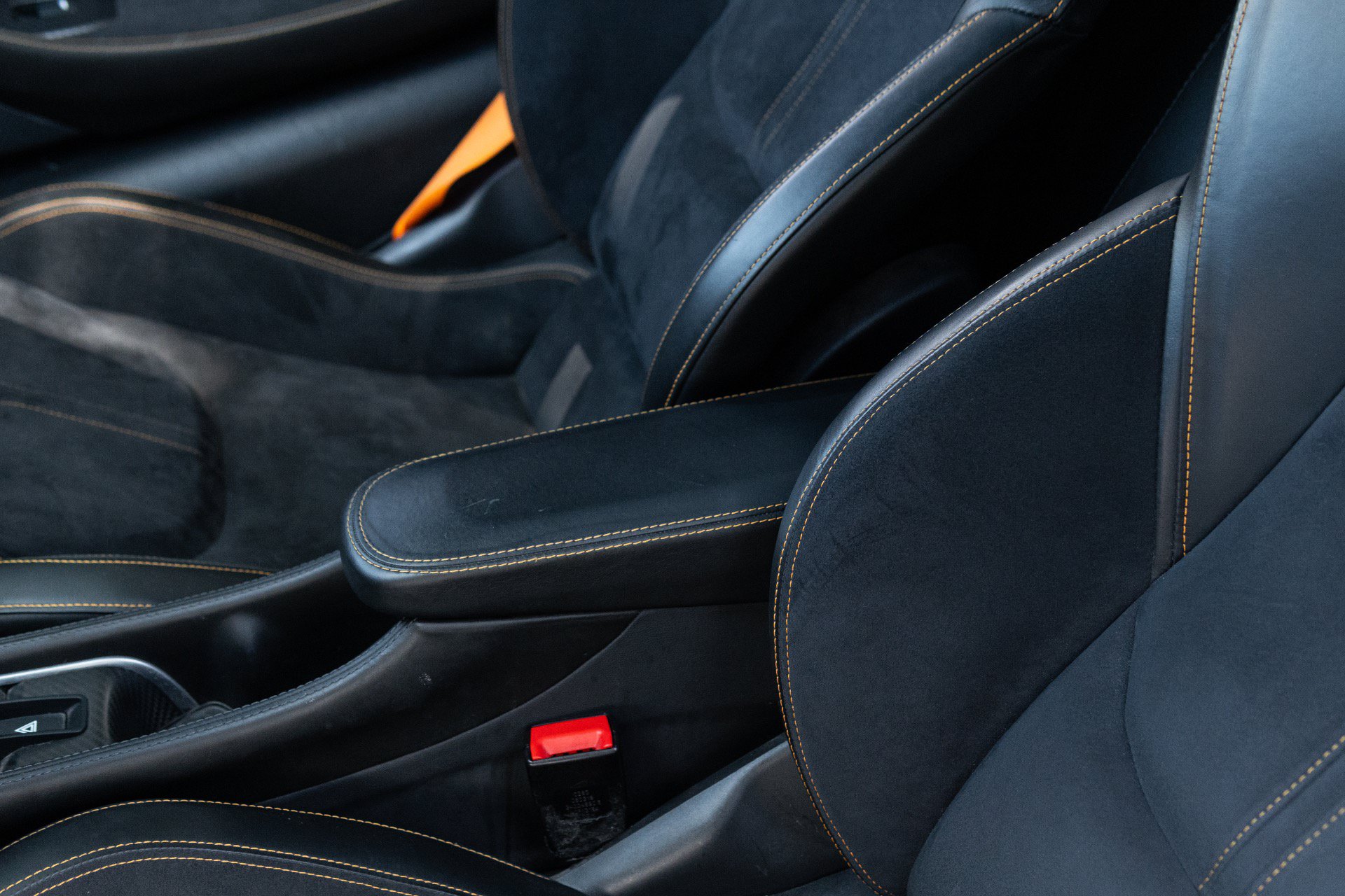 Used 2018 McLaren 570S RWD image 41