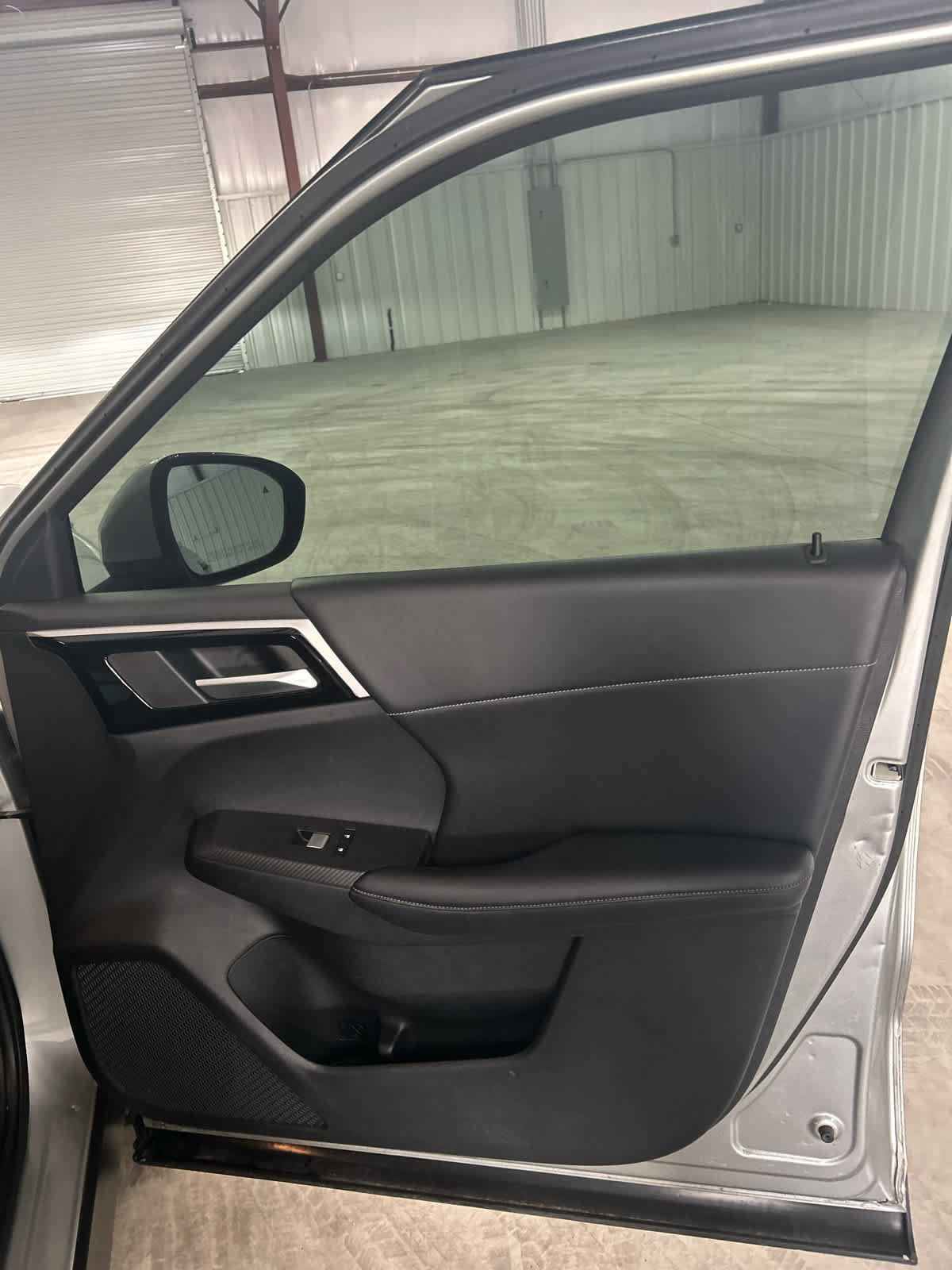 Used 2023 Mitsubishi Outlander SE image 17