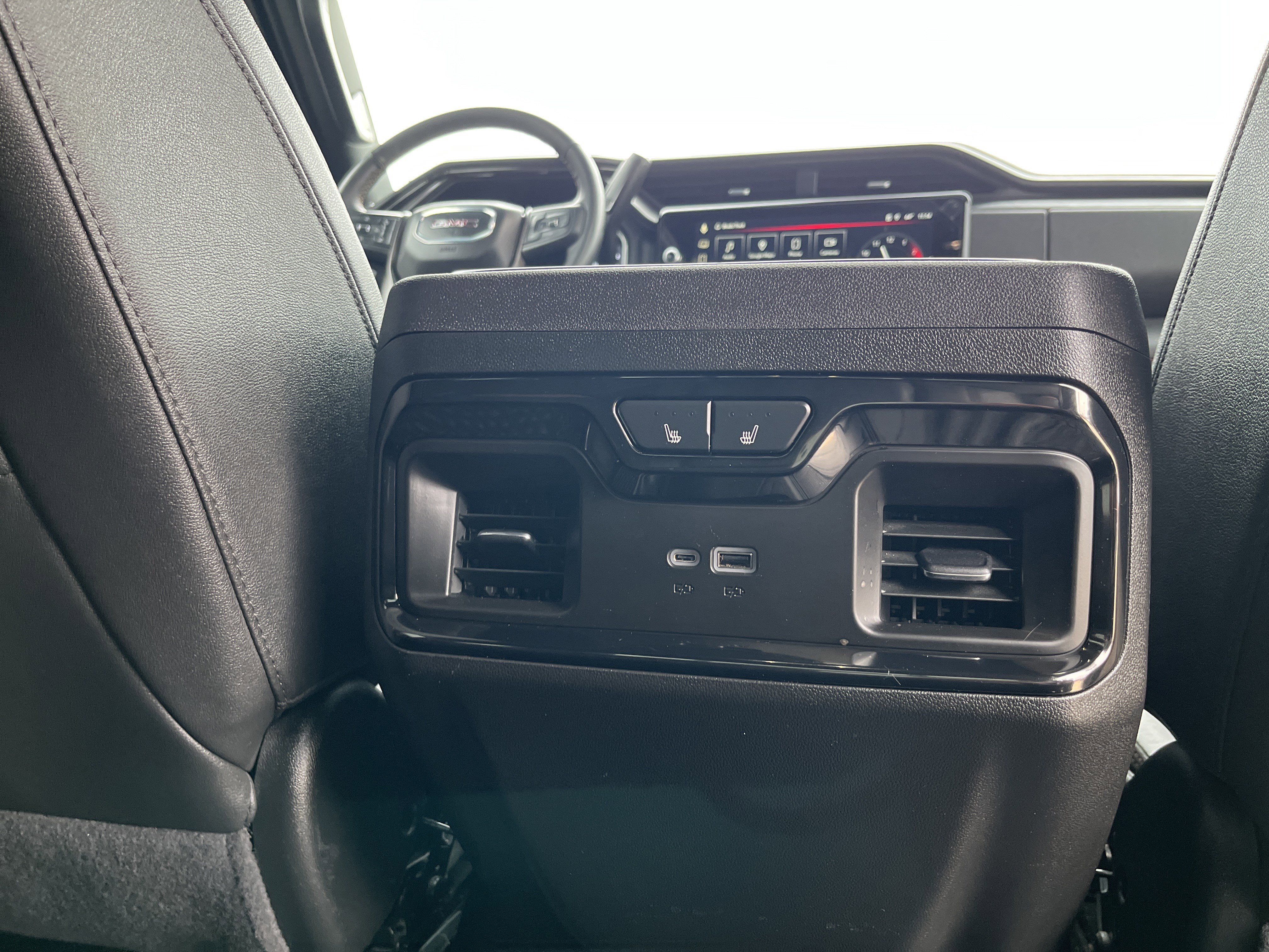 Used 2025 GMC Sierra 2500 AT4 w/ AT4 Premium Plus Package image 24