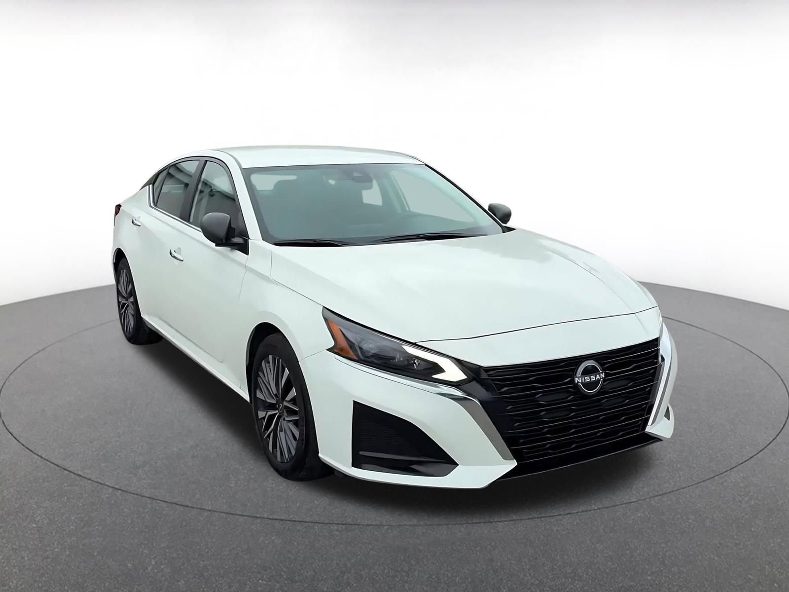 Used 2025 Nissan Altima 2.5 SV video 2