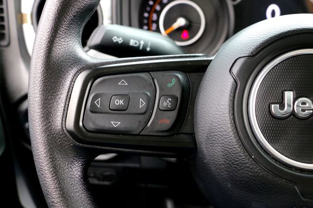 Used 2025 Jeep Gladiator Sport image 14