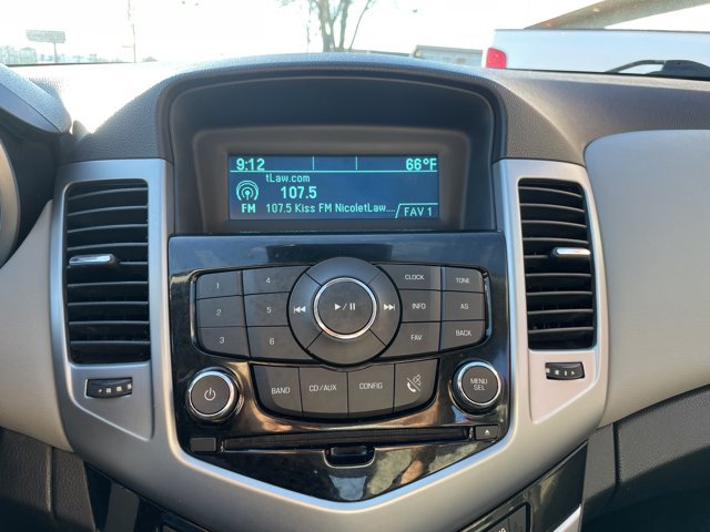 Used 2014 Chevrolet Cruze LS FWD image 17
