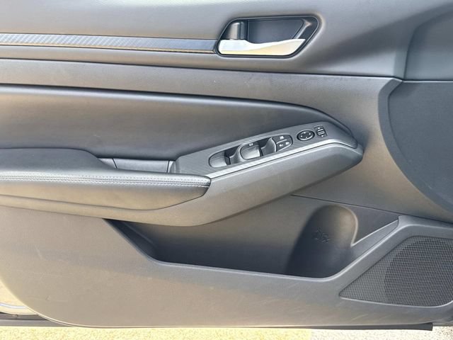 Used 2024 Nissan Altima 2.5 SV FWD image 24
