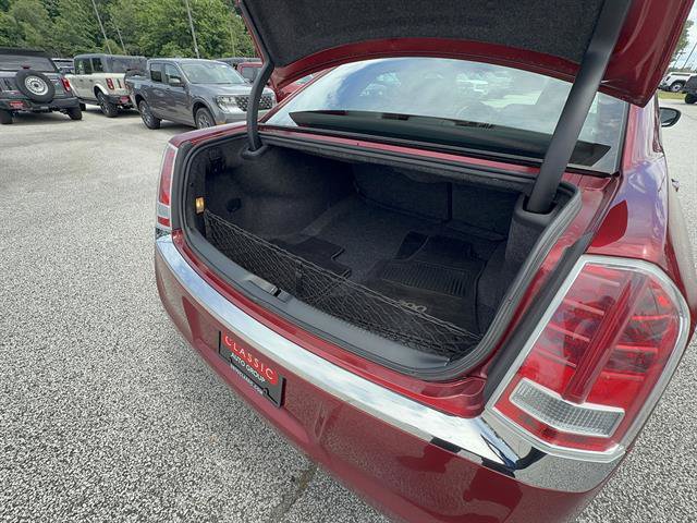 Used 2014 Chrysler 300 AWD w/ Driver Convenience Group image 6