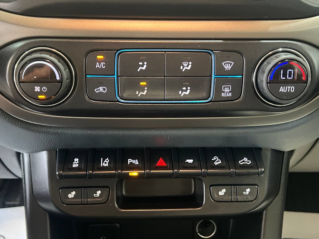 Used 2021 Chevrolet Colorado Z71 w/ Safety Package AWD/4WD image 28