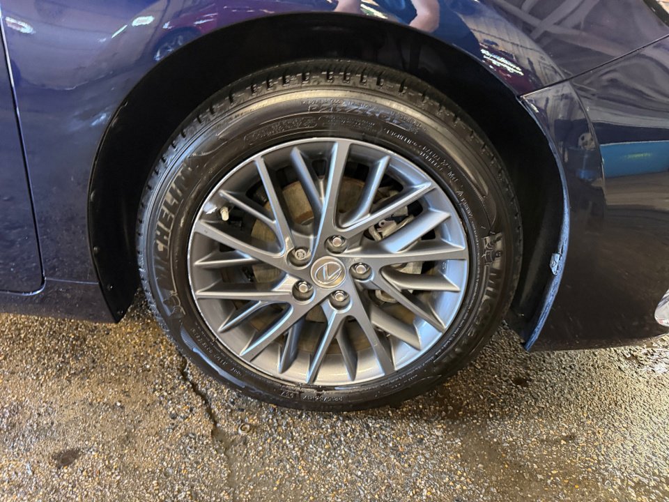 Used 2018 Lexus ES 350 w/ Premier Package FWD image 29