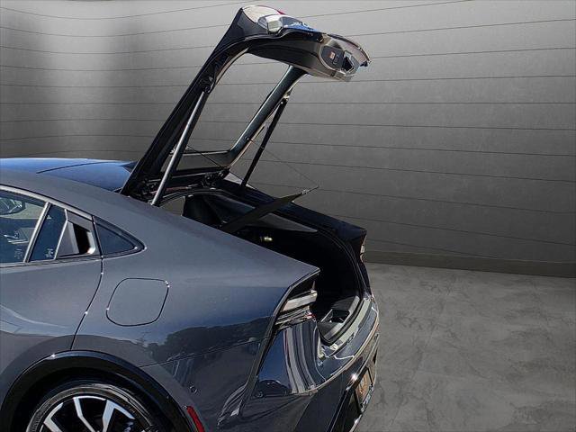 New 2026 Toyota Prius Plug-In Hybrid image 8