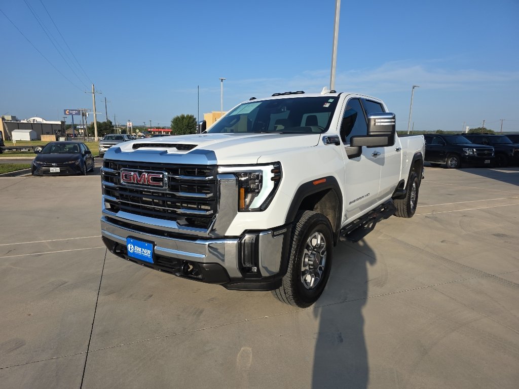 Certified 2026 GMC Sierra 2500 SLT w/ SLT Convenience Package AWD/4WD image 3