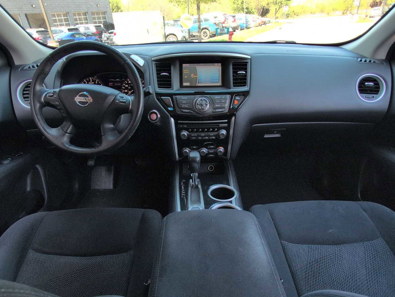 Used 2014 Nissan Pathfinder SV image 15
