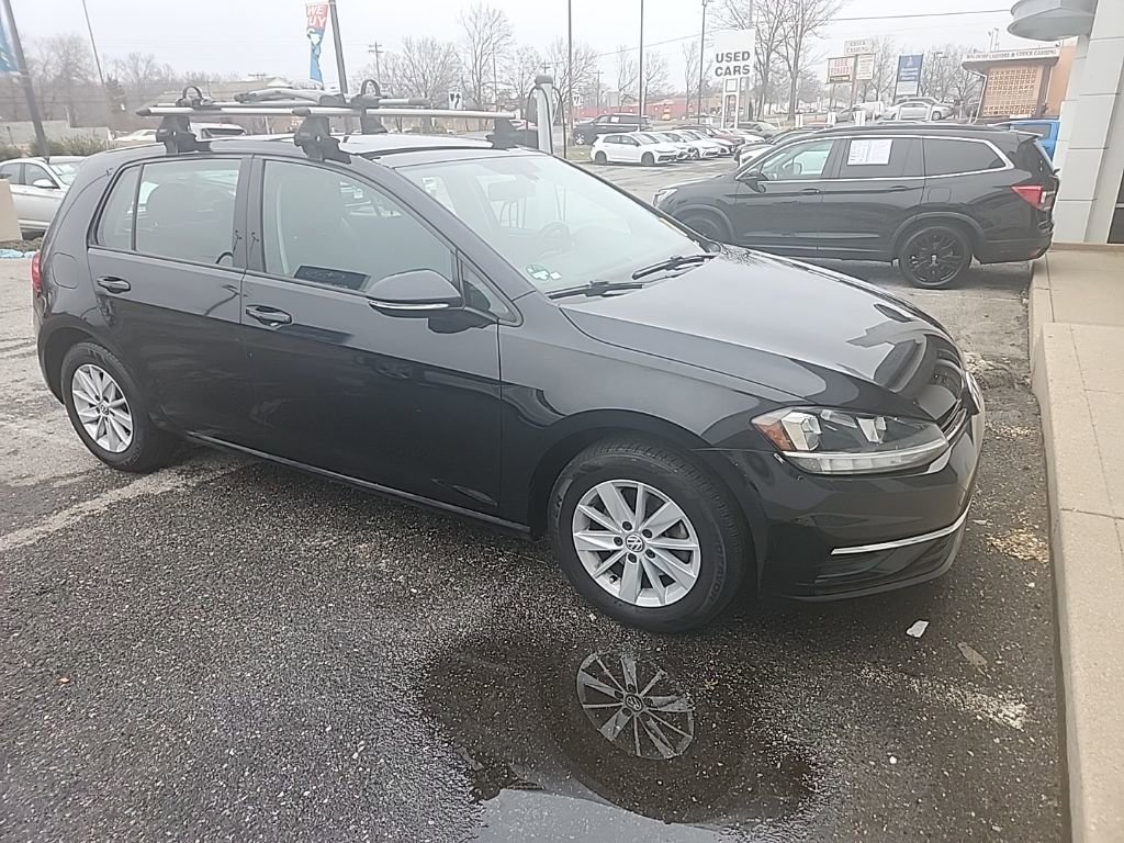 Used 2018 Volkswagen Golf SE image 1