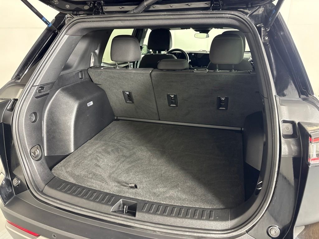 Used 2025 Chevrolet Equinox LT FWD image 20