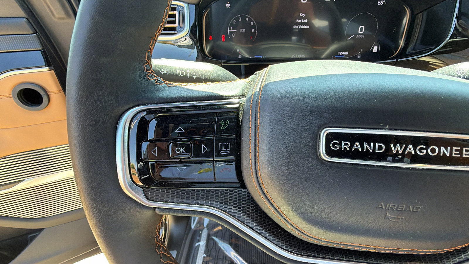 Used 2025 Jeep Grand Wagoneer Series III w/ Rear Seat Video Group 1 AWD/4WD image 31