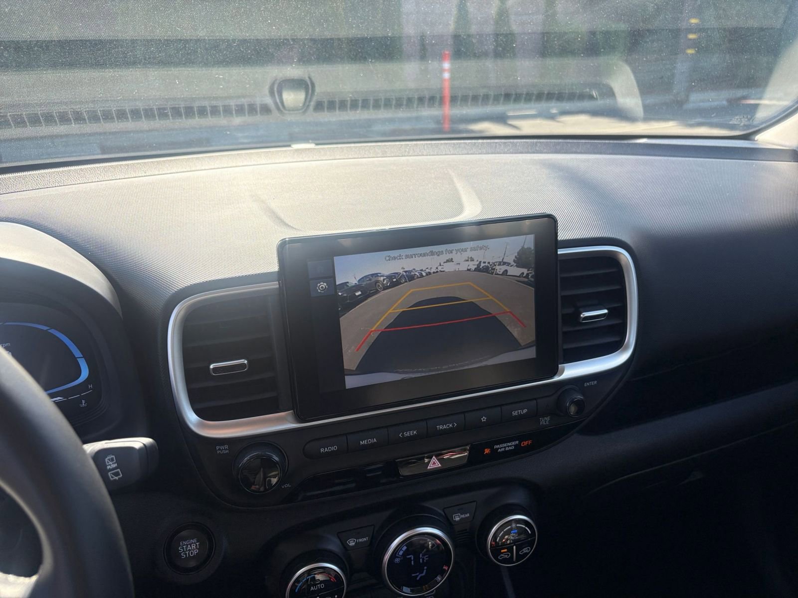 Used 2025 Hyundai Venue SEL FWD image 22