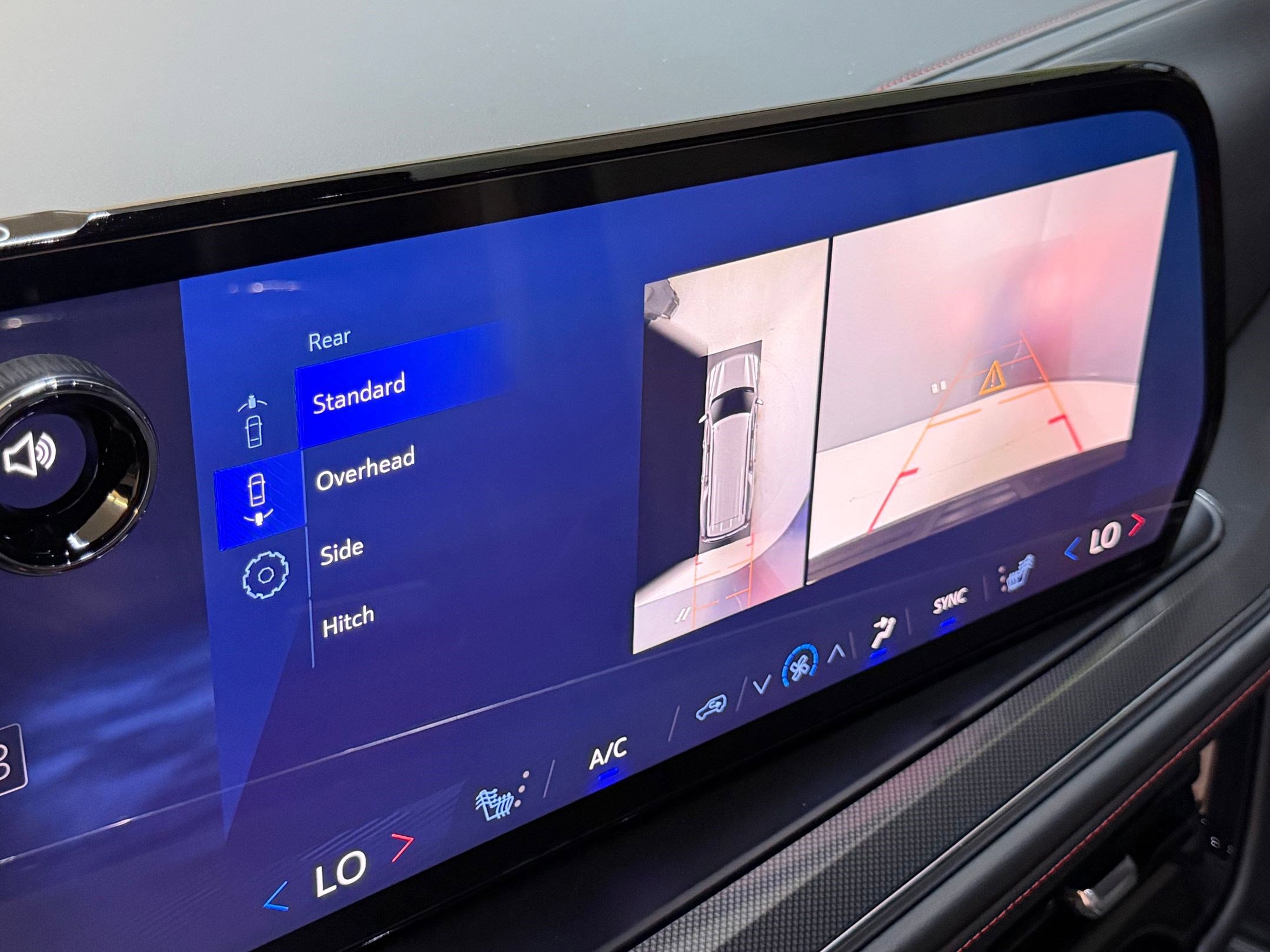 Used 2025 Chevrolet Suburban RST w/ Comfort Package image 31