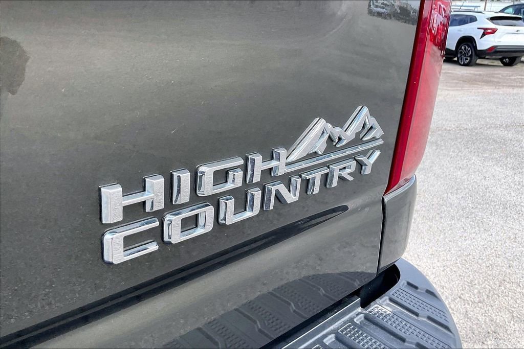 Used 2023 Chevrolet Silverado 3500 High Country w/ Z71 Off-Road Package AWD/4WD image 21
